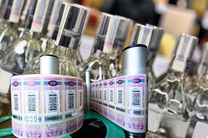 Российские власти упростили правила маркировки алкоголя